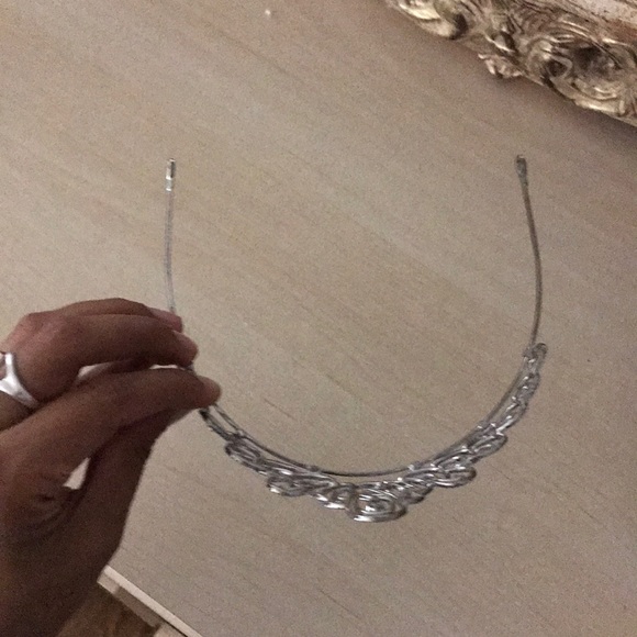 Crown for wedding - Picture 2 of 3